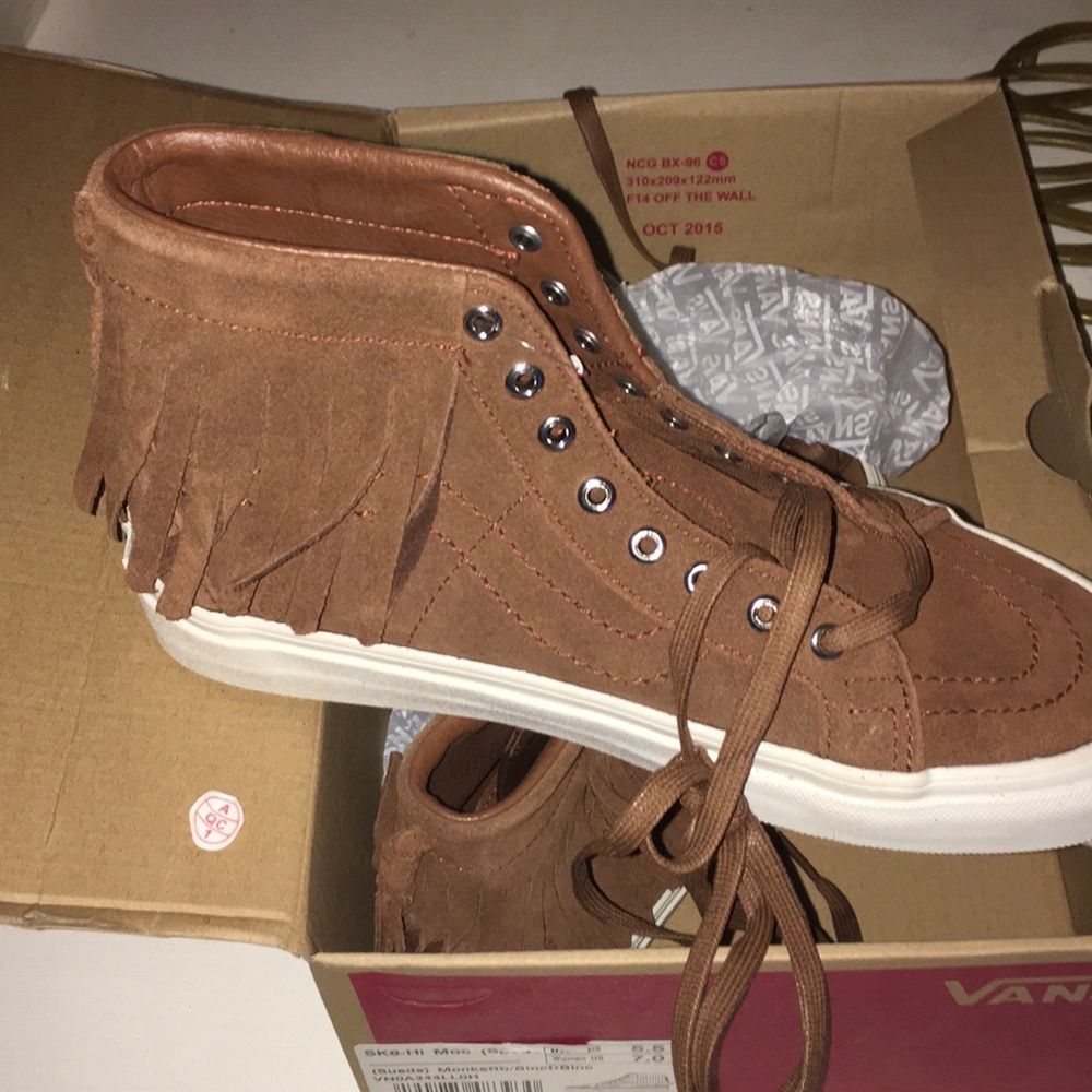 BRAND NEW VANS FRINGE MOCCASINS